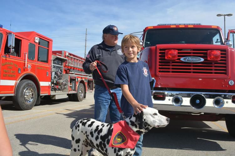 Del Thomas Fire Truck Parade 2019
